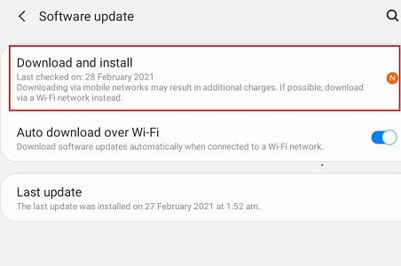 Software-Update-Bildschirm in den Einstellungen eines Samsung-Geräts